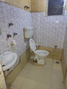 Bathroom Image of 800 Sq.ft 2 BHK Builder Floor for rent in New Alipore Kolkata for Rs. 11300