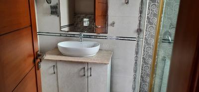 Bathroom Image of 2700 Sq.ft 3 BHK Builder Floor for sale in New Friends Colony New Delhi for Rs. 64500000