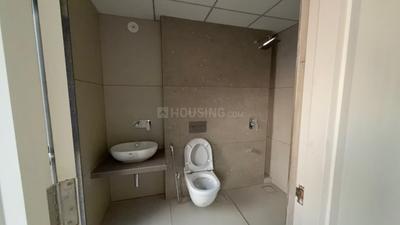 Bathroom Image of 3230 Sq.ft 4 BHK Apartment / Flat for sale in Adani Paarijat, Shantigram Ahmedabad for Rs. 22000000