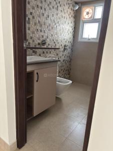 Bathroom Image of 1161 Sq.ft 2 BHK Apartment / Flat for rent in Vario Homes, Hebbal Bengaluru for Rs. 60000