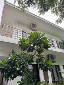 Image of 4845 Sq.ft 5 BHK Independent House for rent in Sector 40, Noida for Rs. 350000