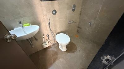 Bathroom Image of 830 Sq.ft 2 BHK Apartment / Flat for sale in DSS Mahavir Kalpavruksha, Kasarvadavali Thane for Rs. 12500000