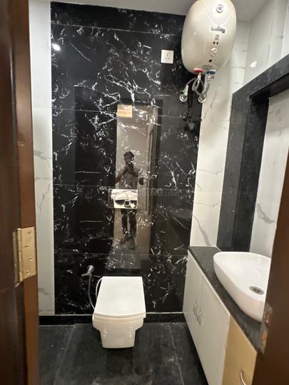 West Patel Nagar, Patel Nagar Bathroom 1