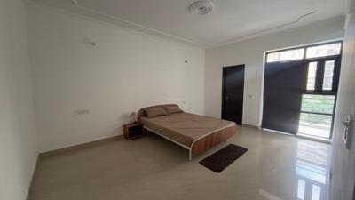 Bedroom Image of 1700 Sq.ft 3 BHK Apartment / Flat for sale in Cosmos Golden Heights, Crossings Republik Ghaziabad for Rs. 11400000