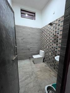 Bathroom Image of 900 Sq.ft 2 BHK Apartment / Flat for rent in Sarsol Aligarh for Rs. 8000