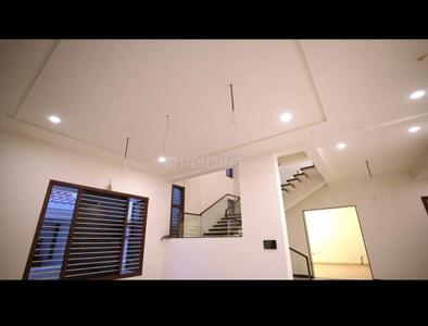 Bedroom Image of 4831 Sq.ft 3 BHK Villa for sale in Uthandi Chennai for Rs. 60000000