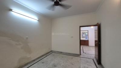 Bedroom Image of 1650 Sq.ft 3 BHK Apartment / Flat for rent in DDA Sector C Pocket 8, Vasant Kunj New Delhi for Rs. 77000
