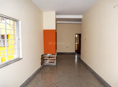 Living Room Image of 1250 Sq.ft 2 BHK Builder Floor for rent in Dhakuria Kolkata for Rs. 20000