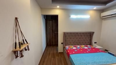 Bedroom Image of 2400 Sq.ft 3 BHK Builder Floor for rent in Vipul World, Sector 48 Gurgaon for Rs. 62000