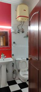 Bathroom Image of 2350 Sq.ft 4 BHK Apartment / Flat for sale in DDA Flats Sarita Vihar, Sarita Vihar New Delhi for Rs. 34500000
