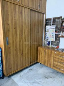 Bedroom Image of 1600 Sq.ft 2 BHK Apartment / Flat for rent in DDA Pocket F, Mayur Vihar II New Delhi for Rs. 40000