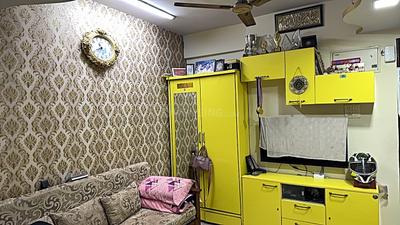 Living Room Image of 612 Sq.ft 1 BHK Apartment / Flat for sale in Nagpada Mumbai for Rs. 9500000