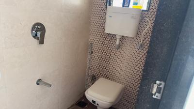 Bathroom Image of 450 Sq.ft 1 BHK Apartment / Flat for sale in Bhoomi Samarth, Goregaon East Mumbai for Rs. 11500000