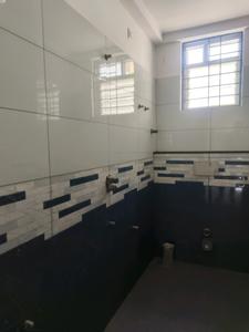 Common Bathroom Image of 1980 Sq.ft 4 BHK Apartment / Flat for sale in Hennur Bengaluru for Rs. 9800000