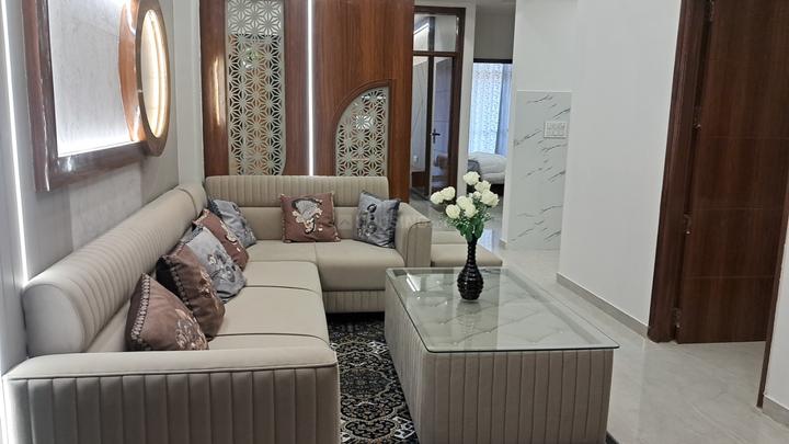 Manglam Gayatri Main Image 1