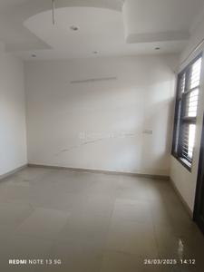 Bedroom Image of 900 Sq.ft 3 BHK Independent House for rent in Utrathiya Zirakpur for Rs. 18000