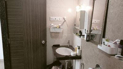 Bathroom Image of 1000 Sq.ft 2 BHK Apartment / Flat for sale in Lotus Tower, Malad West Mumbai for Rs. 13000000