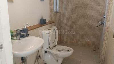 Bathroom Image of 954 Sq.ft 2 BHK Apartment / Flat for sale in Jaypee Kosmos, Sector 134 Noida for Rs. 7800000