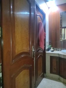 Common Bathroom Image of 6900 Sq.ft 5 BHK Independent House for sale in Sector 15A Noida for Rs. 195000000