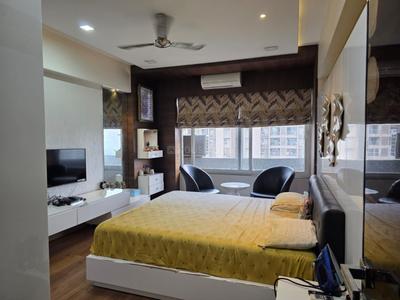 Bedroom Image of 5399 Sq.ft 5 BHK Apartment / Flat for rent in Shree Balaji Wind Park, Vaishno Devi Circle Ahmedabad for Rs. 200000