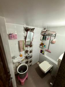 Bathroom Image of 3400 Sq.ft 8 BHK Independent House for sale in Zadeshwar Bharuch for Rs. 21500000
