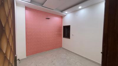 Bedroom Image of 700 Sq.ft 3 BHK Builder Floor for sale in Sector 4 Rohini New Delhi for Rs. 4500000