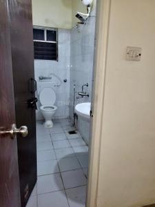 Bathroom Image of 1450 Sq.ft 3 BHK Independent House for rent in Shivaji Nagar Pune for Rs. 60000