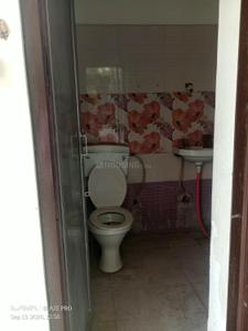 Bathroom Image of 1600 Sq.ft 3 BHK Independent House for rent in Rajajipuram Lucknow for Rs. 14000