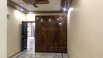 Bedroom Image of 1900 Sq.ft 3 BHK Builder Floor for sale in Sector 8 Dwarka New Delhi for Rs. 19000000