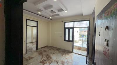Living Room Image of 900 Sq.ft 3 BHK Builder Floor for rent in Mayur Vihar Phase 1 New Delhi for Rs. 25000