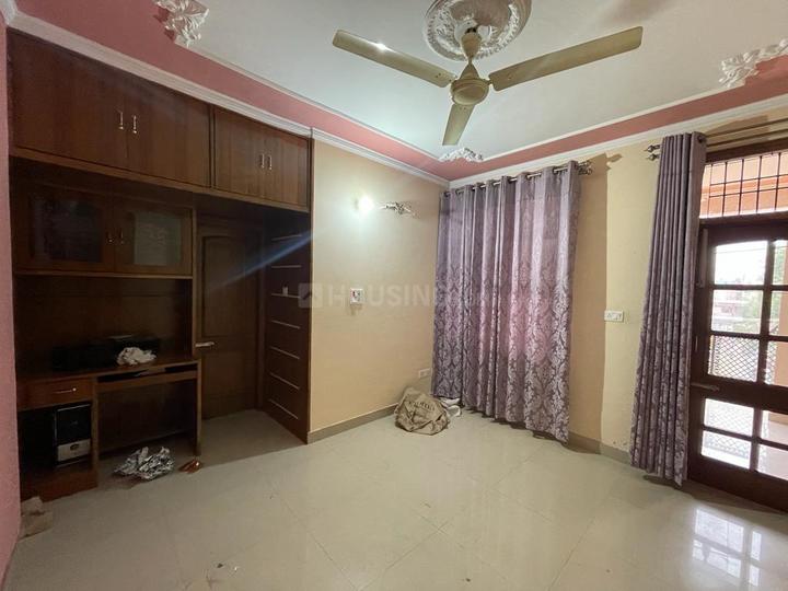 Sector 70 Bedroom 1