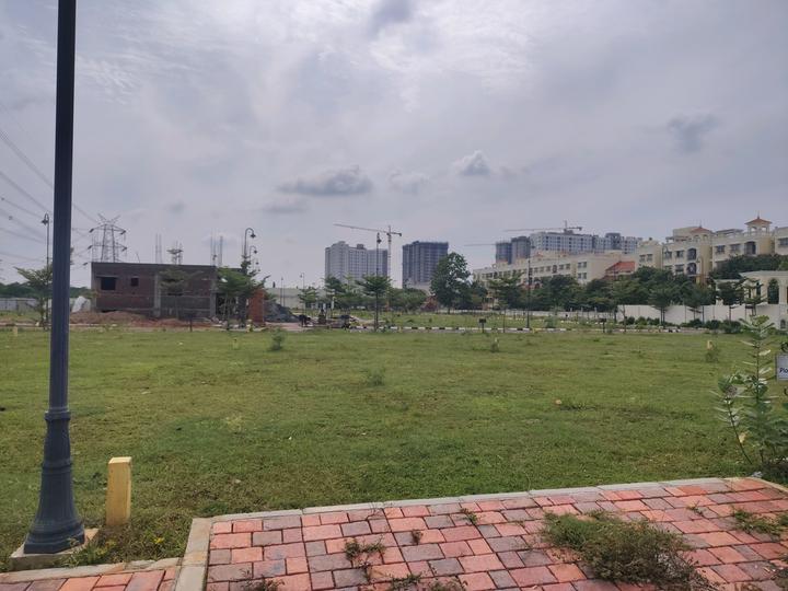 DLF Parc Estate Main Image 1