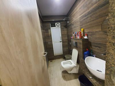Bathroom Image of 660 Sq.ft 2 BHK Apartment / Flat for rent in Thane West Thane for Rs. 40000