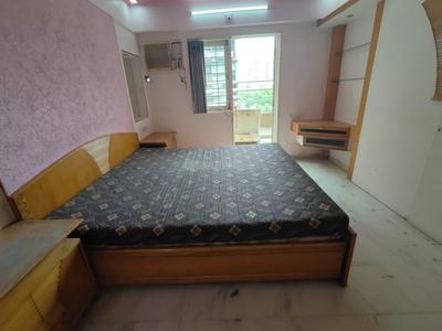 Bedroom Image of 3000 Sq.ft 4 BHK Apartment / Flat for sale in Bodakdev Ahmedabad for Rs. 22500000