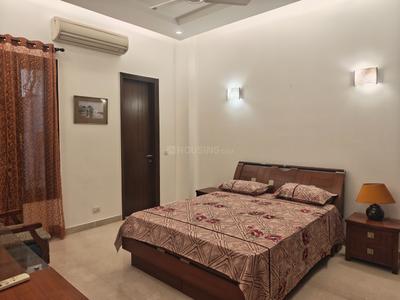 Bedroom Image of 1350 Sq.ft 3 BHK Apartment / Flat for rent in Nizamuddin East New Delhi for Rs. 180000