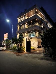 Image of 2460 Sq.ft 3 BHK Apartment / Flat for sale in Thiruvanmiyur, Chennai for Rs. 51700000