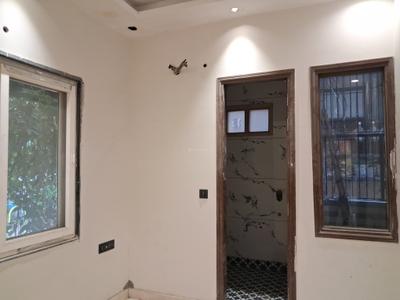 Bedroom Image of 900 Sq.ft 3 BHK Builder Floor for sale in Paschim Vihar New Delhi for Rs. 18000000