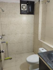 Bathroom Image of 2329 Sq.ft 3 BHK Apartment / Flat for sale in Hanumant Bollywood Heights 2, Sanauli Zirakpur for Rs. 16000000