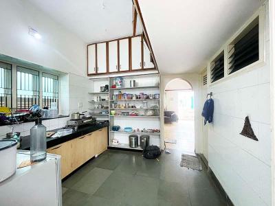 Kitchen Image of 1998 Sq.ft 4 BHK Independent House for sale in Shahibaug Ahmedabad for Rs. 18000000