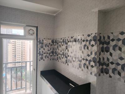 Kitchen Image of 530 Sq.ft 1 BHK Apartment / Flat for rent in Vijay Enclave , Kasarvadavali Thane for Rs. 19000