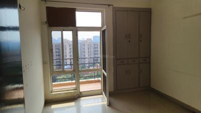 Bedroom Image of 1600 Sq.ft 3 BHK Apartment / Flat for rent in Grand Omaxe, Sector 93B Noida for Rs. 44000