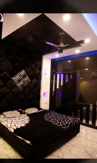 B Block, East Of Kailash Main Image 1