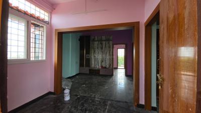 Living Room Image of 600 Sq.ft 2 BHK Builder Floor for rent in Malleswaram Bengaluru for Rs. 40000