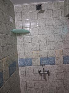 Bathroom Image of 1700 Sq.ft 2 BHK Builder Floor for rent in Haraipur Jaunpur for Rs. 14000