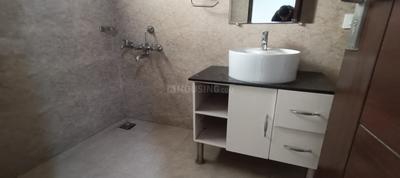 Bathroom Image of 2000 Sq.ft 3 BHK Builder Floor for rent in Vivek Vihar New Delhi for Rs. 50000