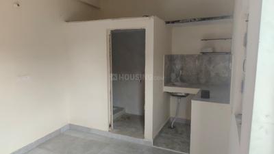 Bedroom Image of 150 Sq.ft 1 RK Apartment / Flat for rent in Golden Nest - 2, Chaukhandi Noida for Rs. 7500