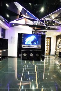 Image of 7200 Sq.ft 7 BHK Penthouse for sale in Satellite, Ahmedabad for Rs. 105000000