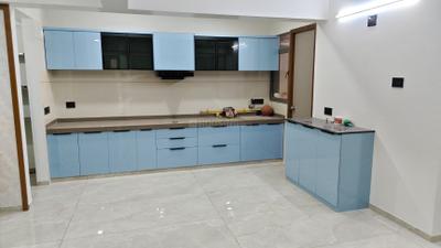 Kitchen Image of 3600 Sq.ft 3.5 BHK Apartment / Flat for rent in Shlokam Sharnam, Sargasan Gandhinagar for Rs. 45000