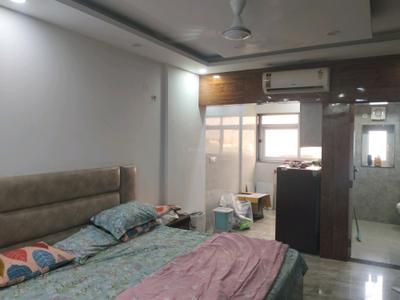 Bedroom Image of 367 Sq.ft 1 RK Apartment / Flat for rent in DLF Capital Greens Phase 1 And 2, Karampura New Delhi for Rs. 24000