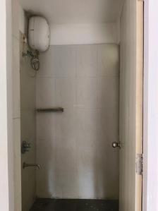 Common Bathroom Image of 600 Sq.ft 1 BHK Apartment / Flat for sale in Lodha Casa Rio, Palava Phase 1 Thane for Rs. 3000000